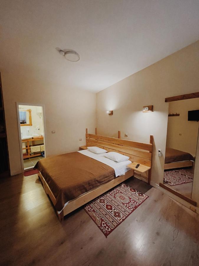 At Pikotiko'S - Korca City Rooms For Rent Exterior photo