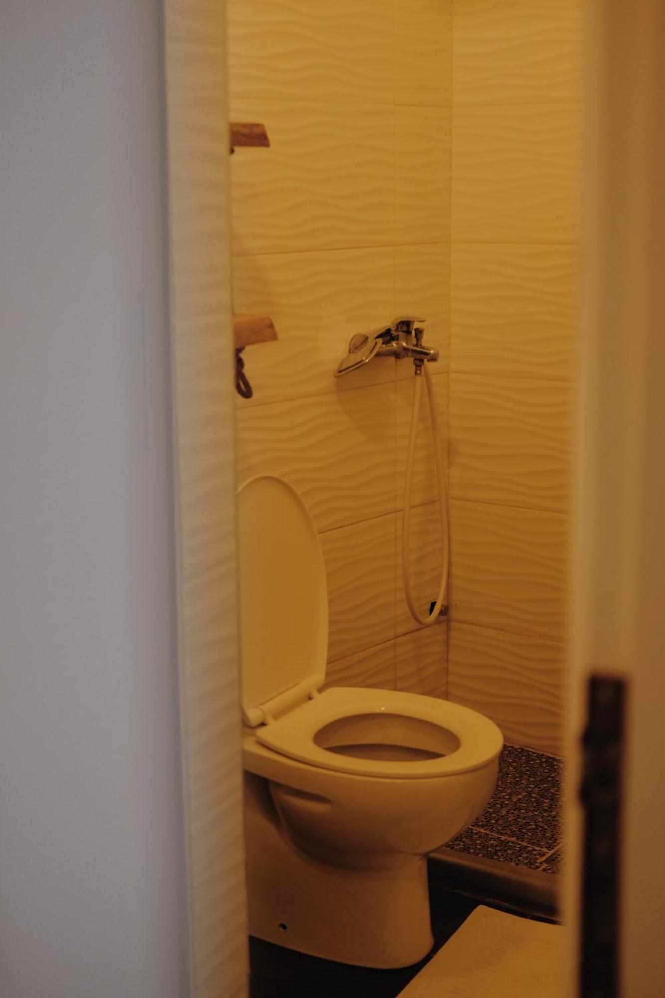 At Pikotiko'S - Korca City Rooms For Rent Exterior photo