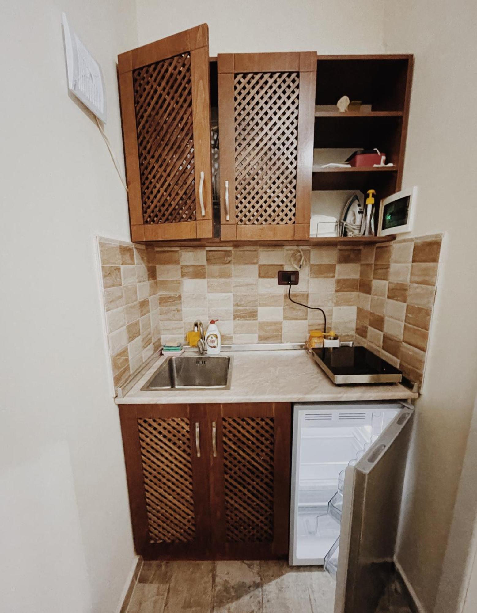 At Pikotiko'S - Korca City Rooms For Rent Exterior photo